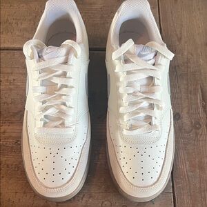 NWOT—Men’s Nike Court sneakers, white/gray swoosh sz9